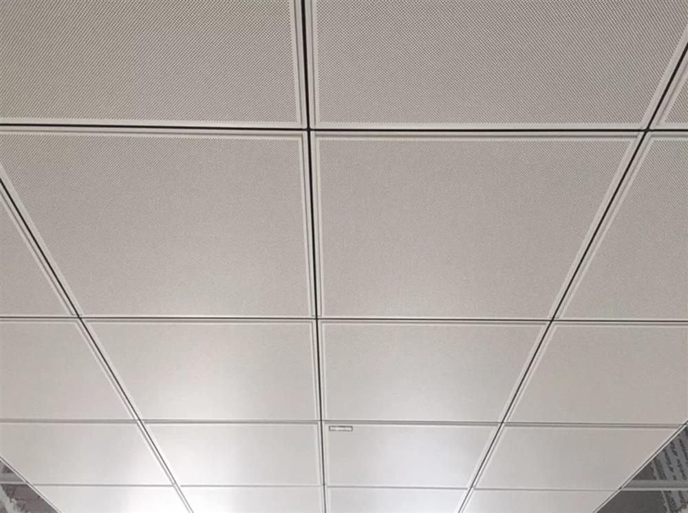 Trần nhôm được sử dụng phổ biến trong xây dựng và trang trí nội thất